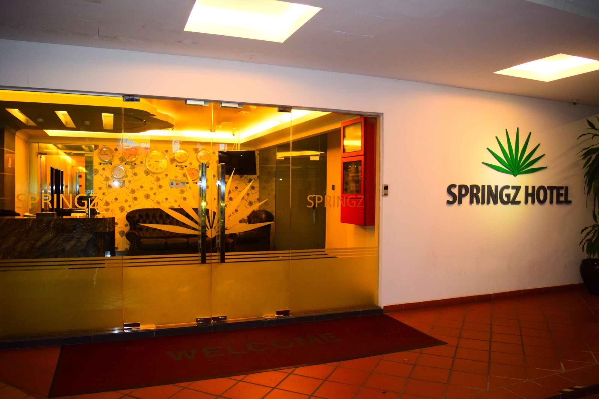 Springz Hotel-Bukit Jalil クアラルンプール エクステリア 写真